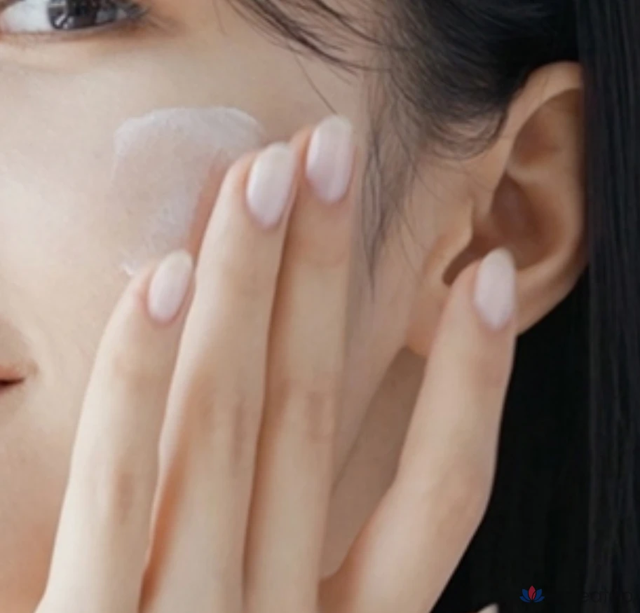 Солнцезащитный крем Cellimax Oil Control Light Sunscreen SPF50+ PA++++, 40 мл, 1 шт.