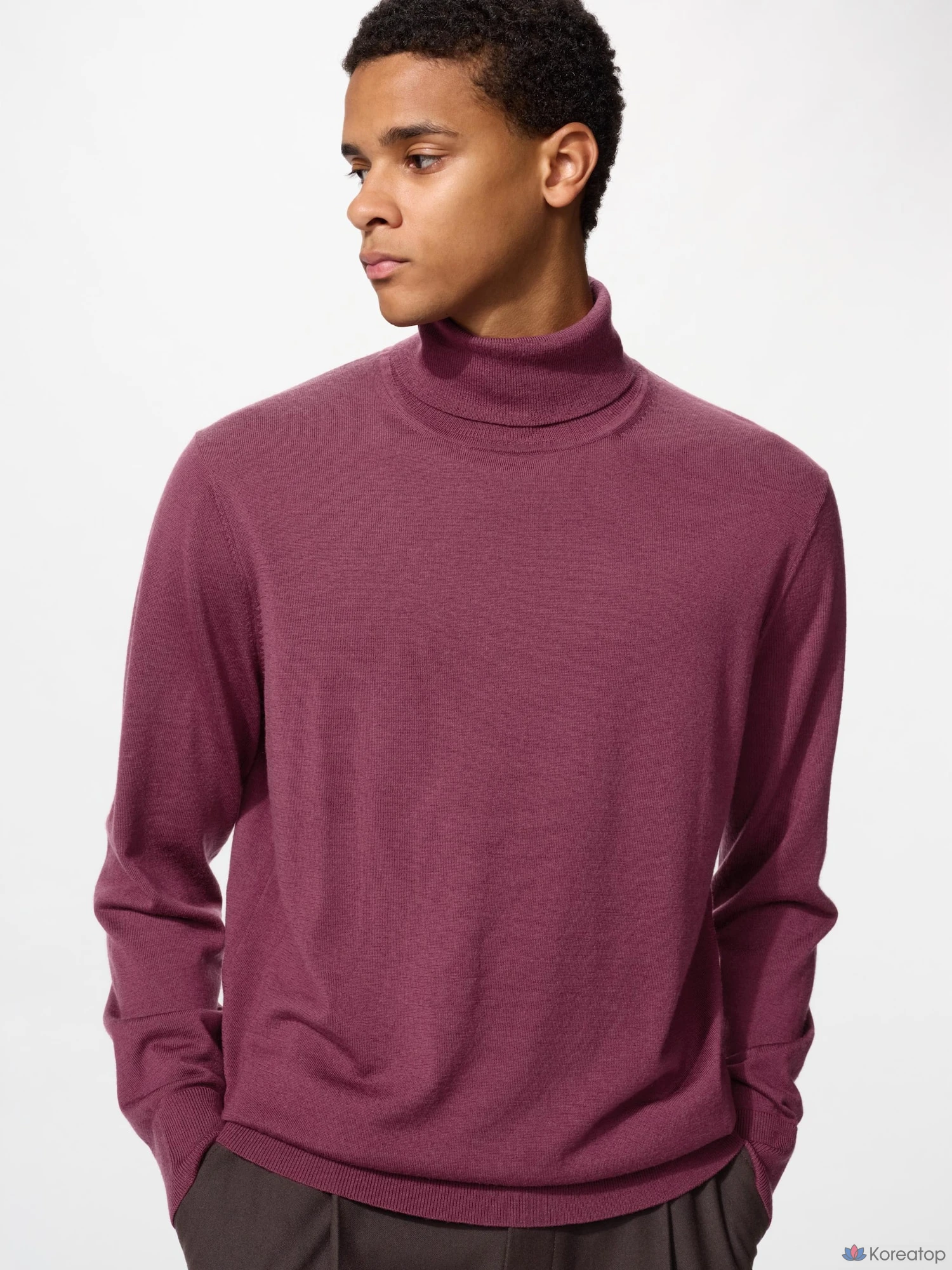Свитер Uniqlo Merino Turtleneck Sweater