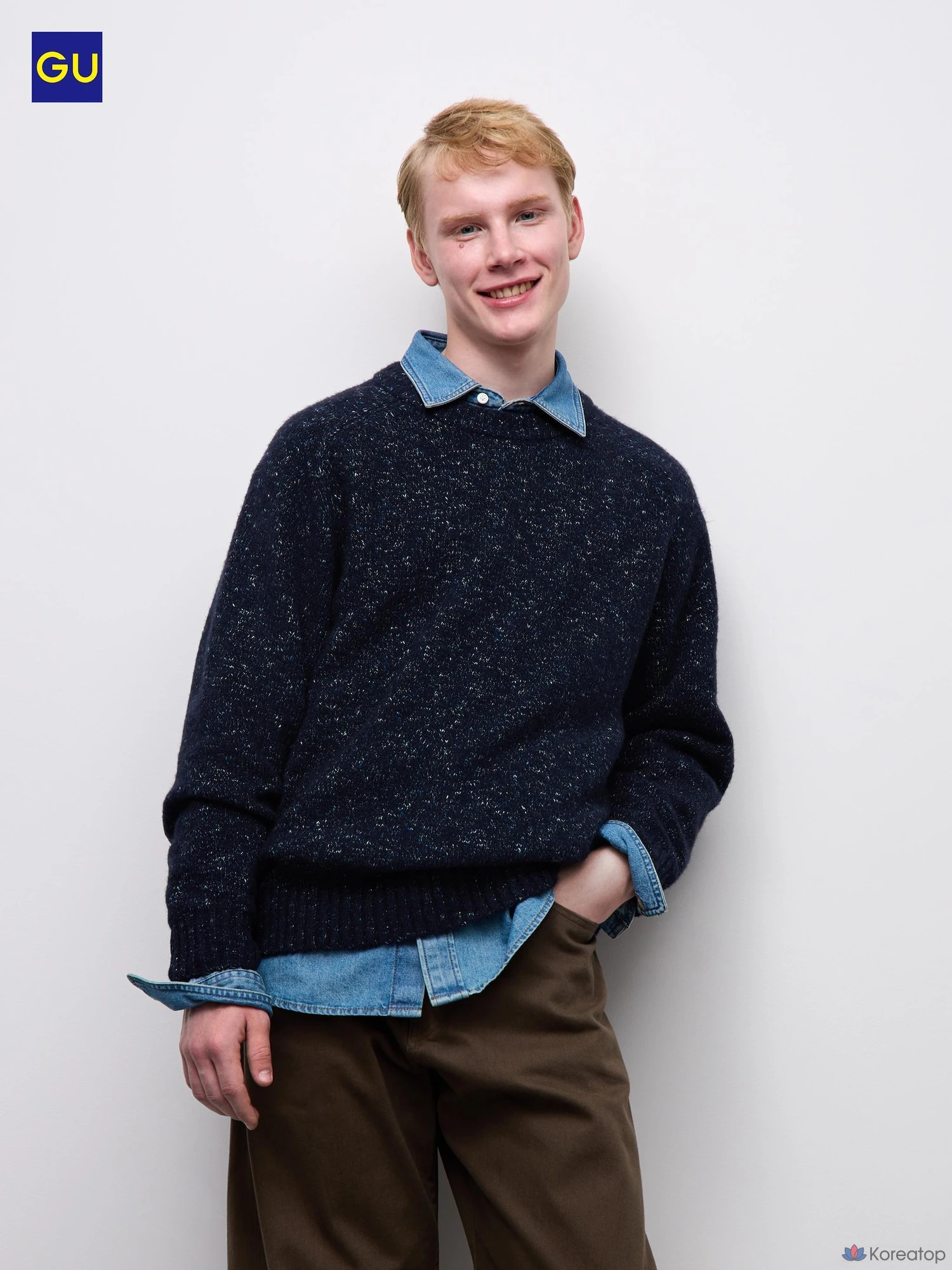 Свитер Uniqlo Puppy Touch Knit Crew Neck Sweater.