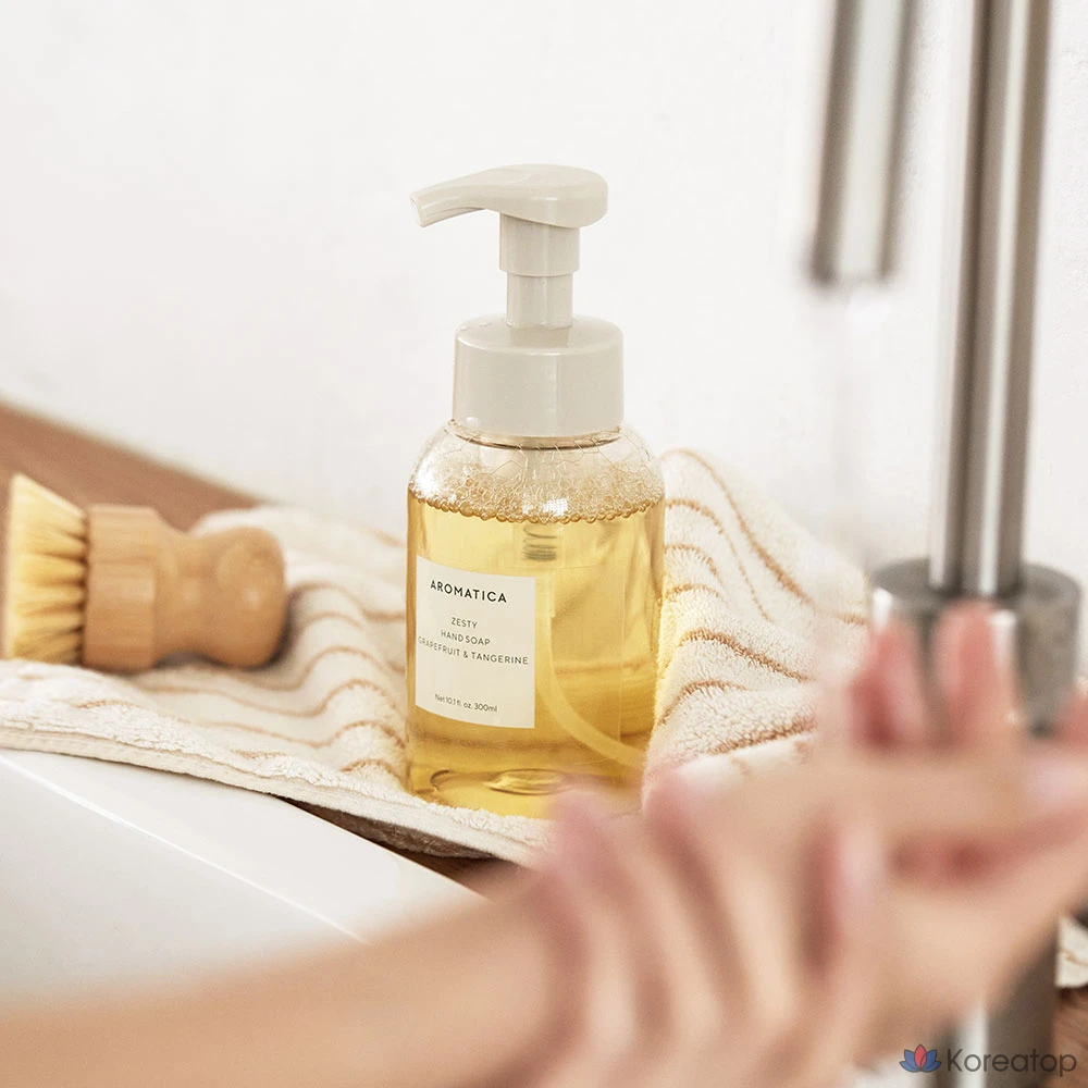 Жидкое мыло для рук Aromatica Zesty с грейпфрутом и мандарином, 300 мл, 1 шт.