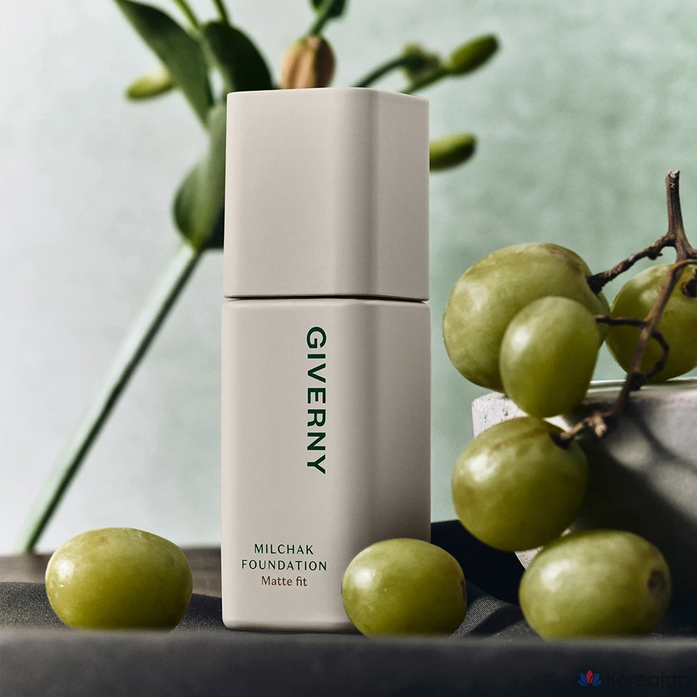 Тональный крем Giverny Close-Fit Matte Foundation, 30 мл, 1 шт., цвет 17C (фарфор).