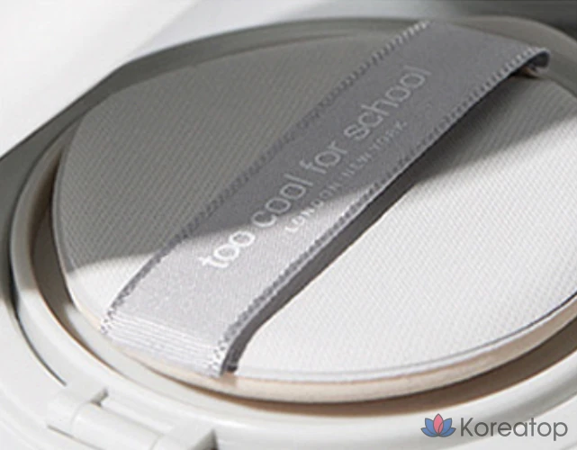 Тональный крем-кушон Too cool for school Art Class Studio De Tangt Fixing Cover Cushion Foundation, основной продукт 12 г + сменный блок 12 г, № 2W, теплый слоновый оттенок, 1 шт.