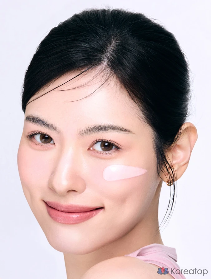 Тональная основа под макияж с витамином С, SPF50+ PA++++, 30 г, 30 мл, 1 шт.