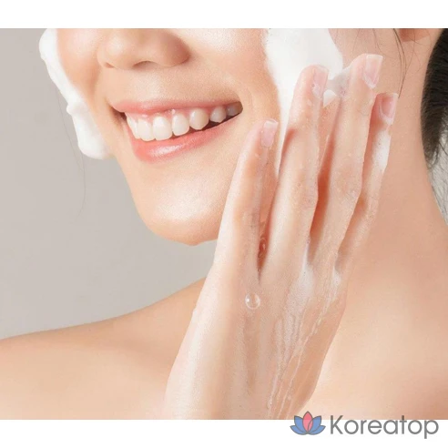 Очищающая пенка для умывания Dermafactory Panthenol pH Balancing