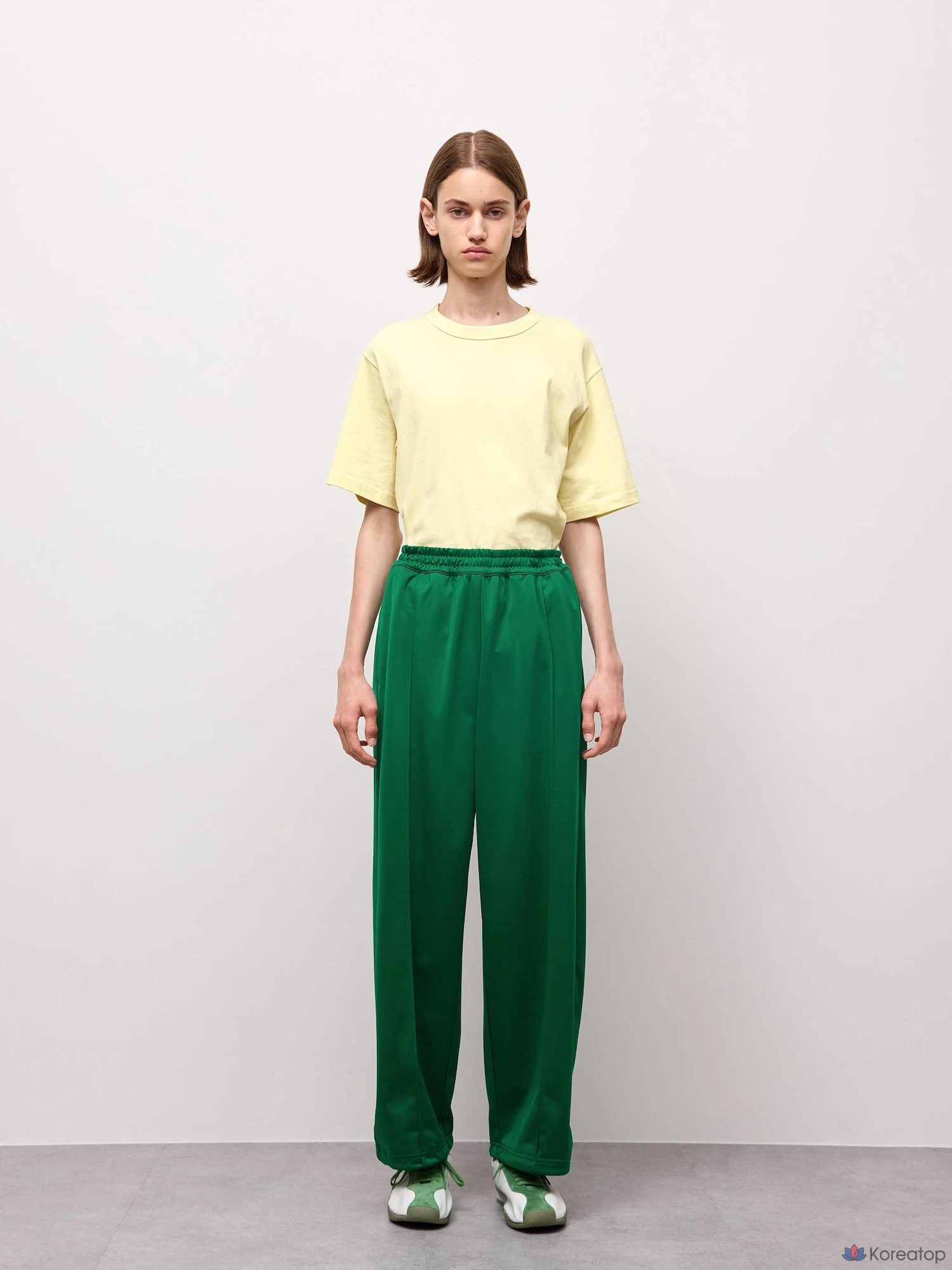 Брюки Uniqlo Wide Straight Track Pants