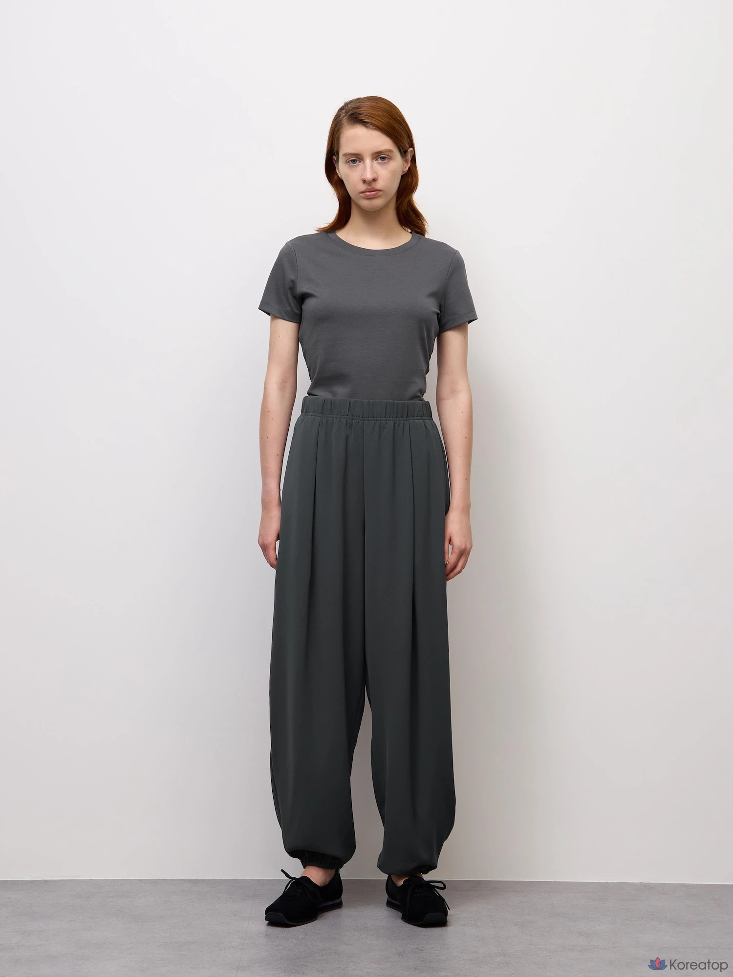 Брюки Uniqlo Drape Balloon Pants