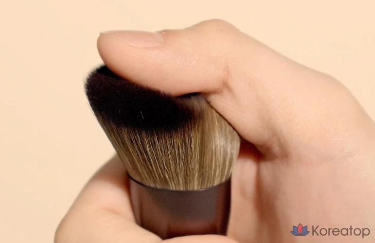 Кисть для тонального крема OBge из синтетического ворса, 1 шт.