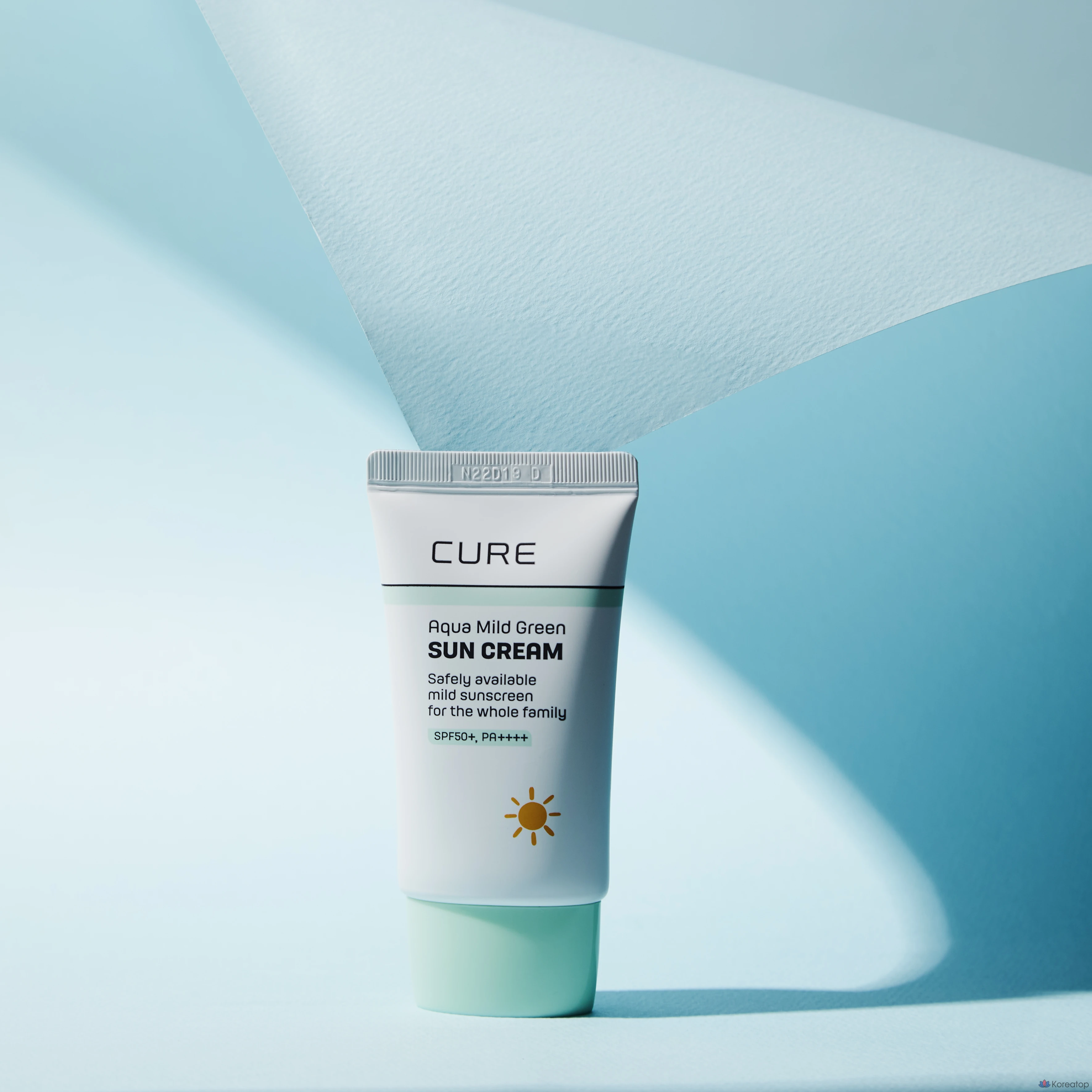 Солнцезащитный крем KIM JEONG MOON Aloe Cure Aqua Mild Green Sunscreen SPF50+ PA++++, 40 мл, 1 шт.
