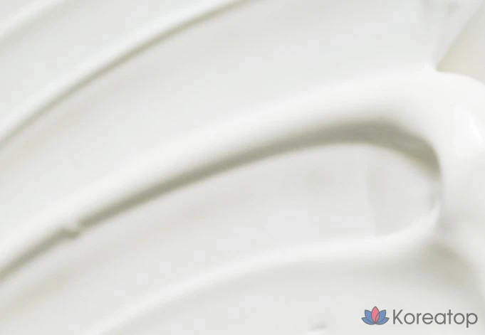 Солнцезащитный гель Isntree с гиалуроновой кислотой, SPF50+ PA++++, 50 мл, 1 шт.