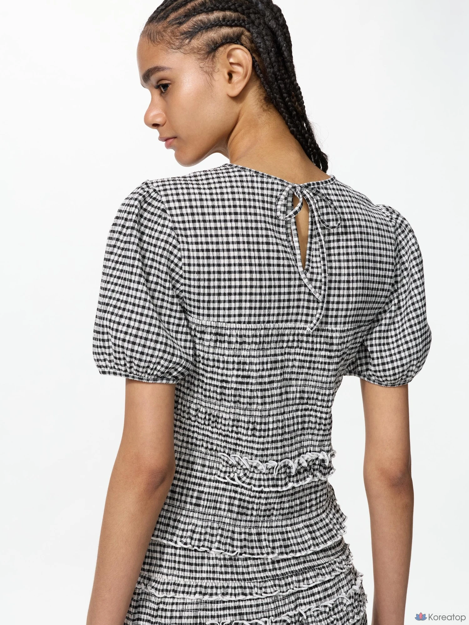 Футболка Uniqlo Shirring Volume Sleeve T