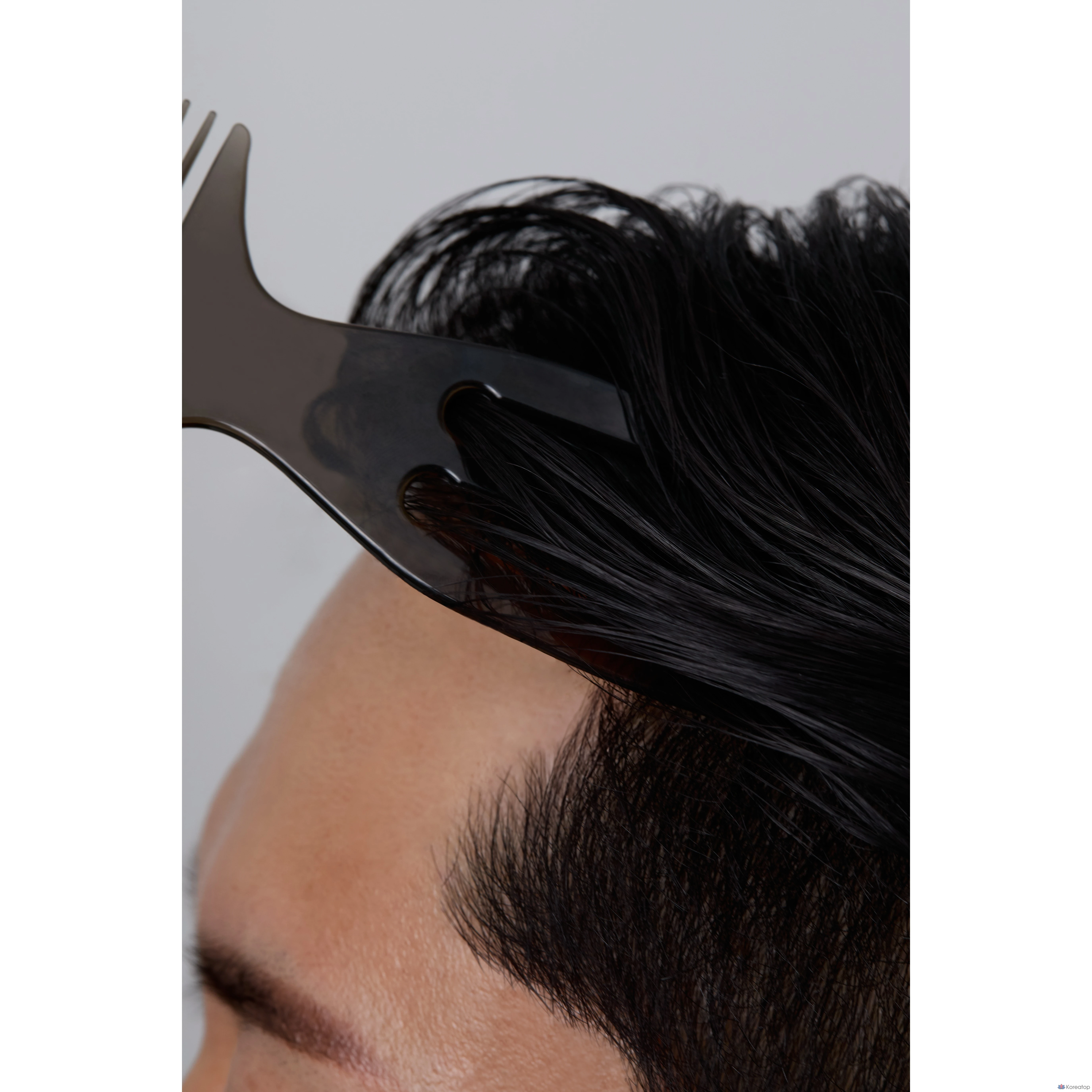 Многофункциональная помада-гребень с GRAFEN, 1 шт., черная.