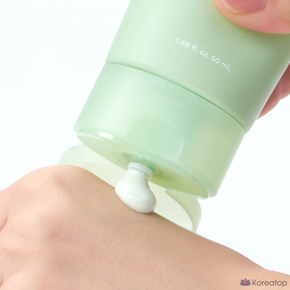 Солнцезащитный крем Abib Heartleaf Sunscreen Mild Relief Tube SPF50+ PA++++, 50 мл, 1 шт.