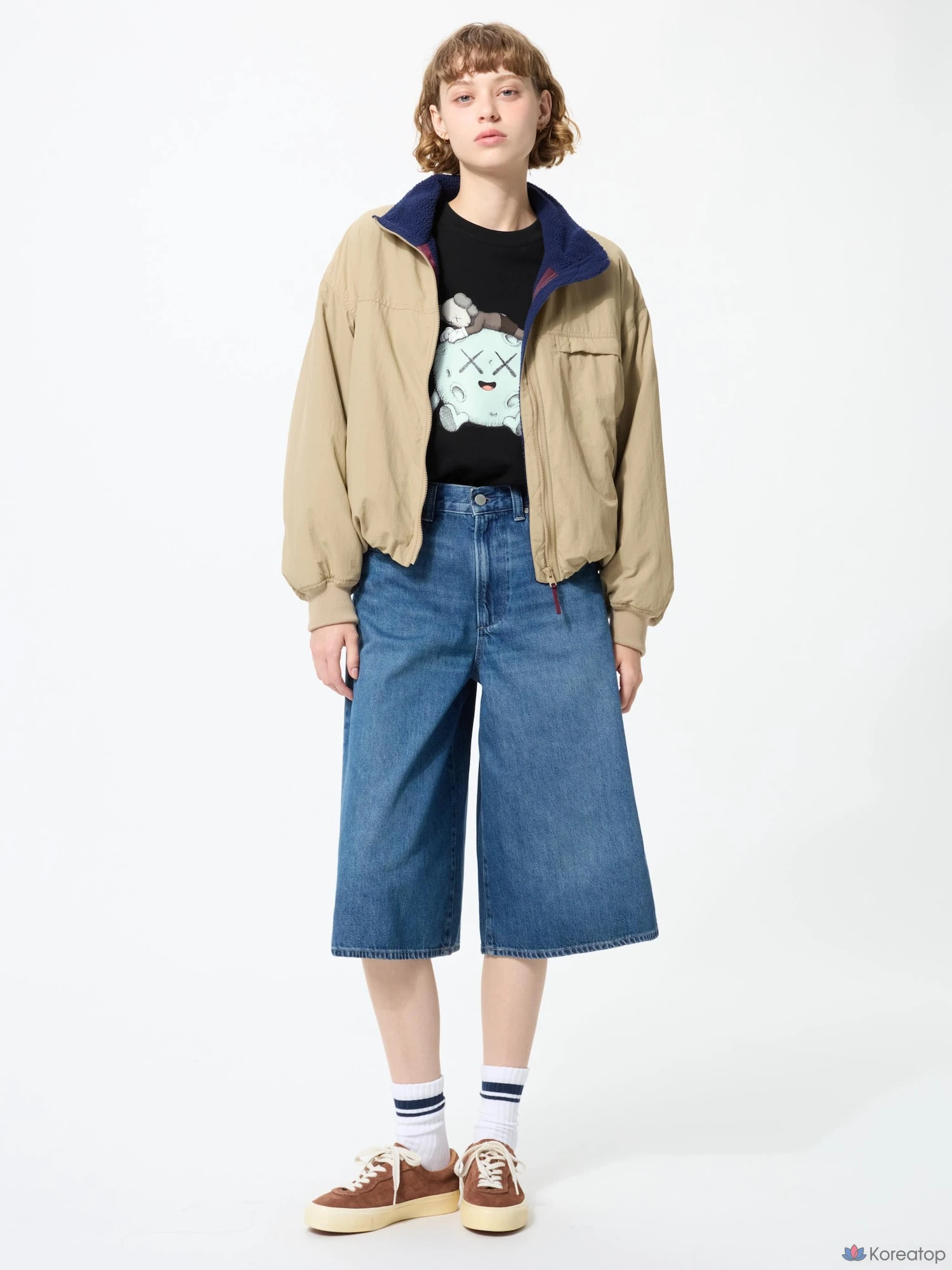 Свитшот Uniqlo KAWS Universe Sweatshirt A