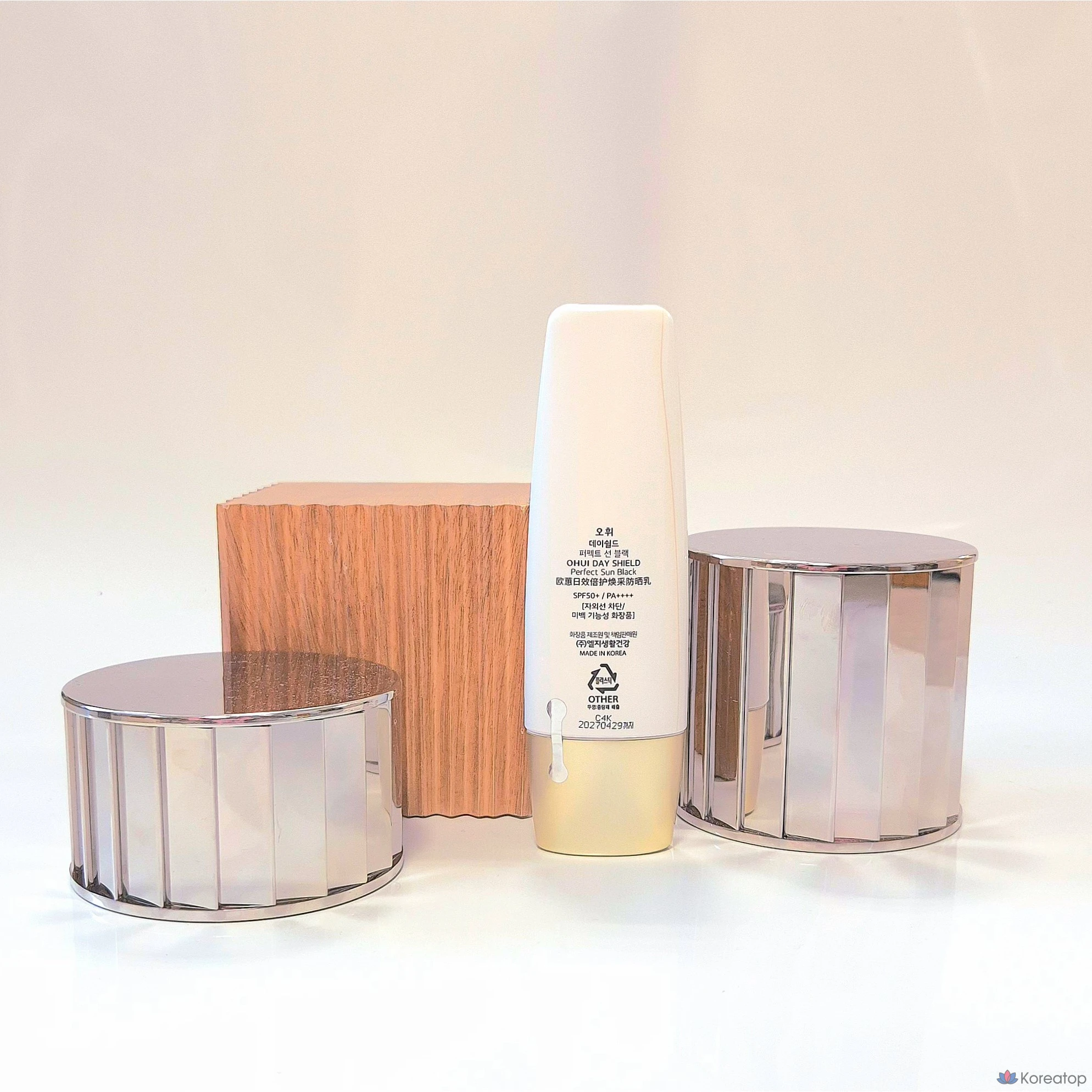 Солнцезащитный крем Ohui Perfect Sun Pro Black SPF50+ PA++++, 50 мл, 1 шт.