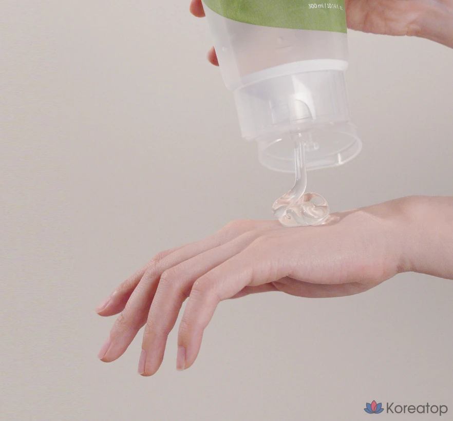 Освежающий успокаивающий гель с алоэ вера Isntree, 300 мл, 1 шт.