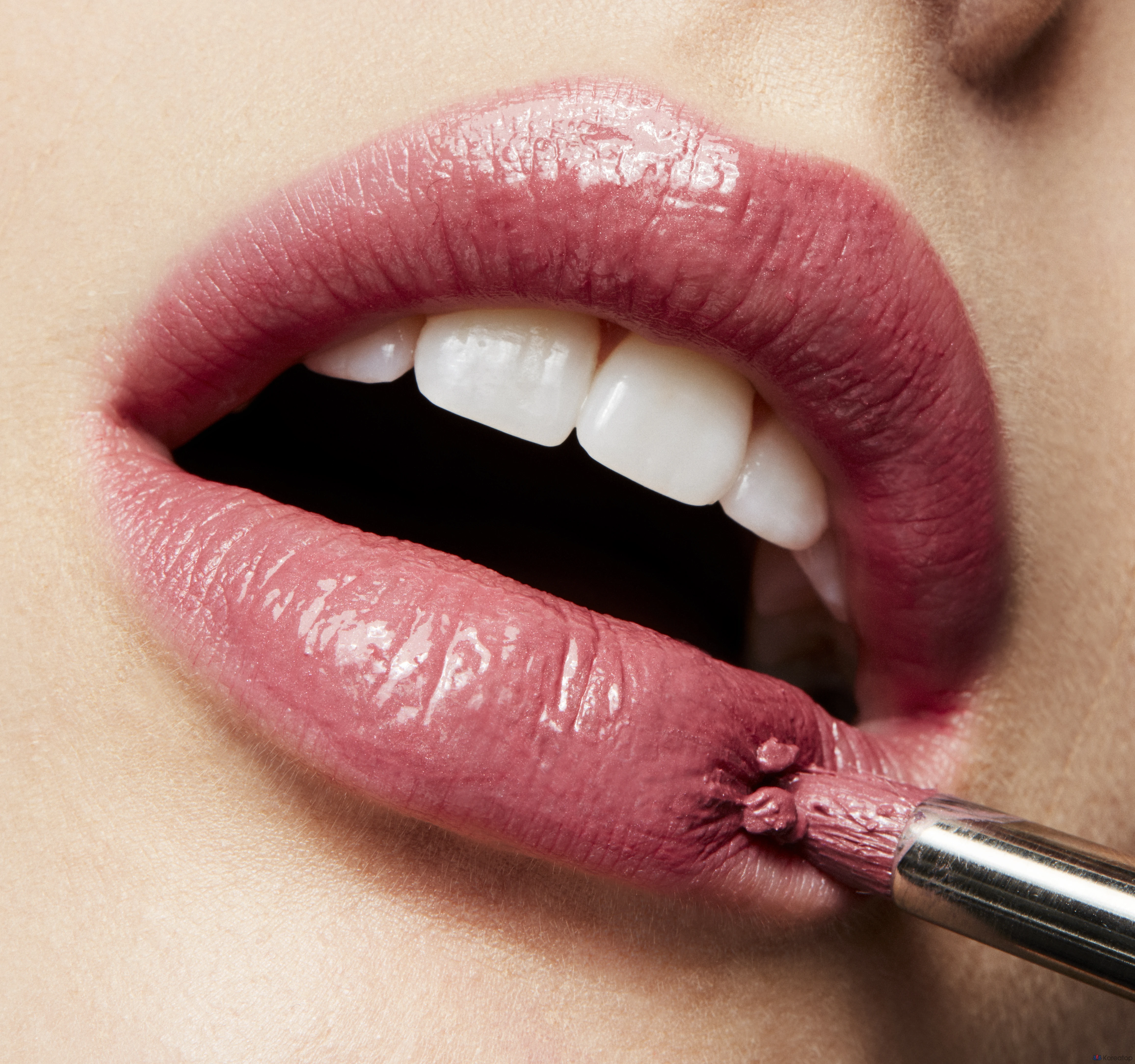 Губная помада Mac Lustreglass Sheer Shine Lipstick, оттенок Syrup, 1 шт., фото 3