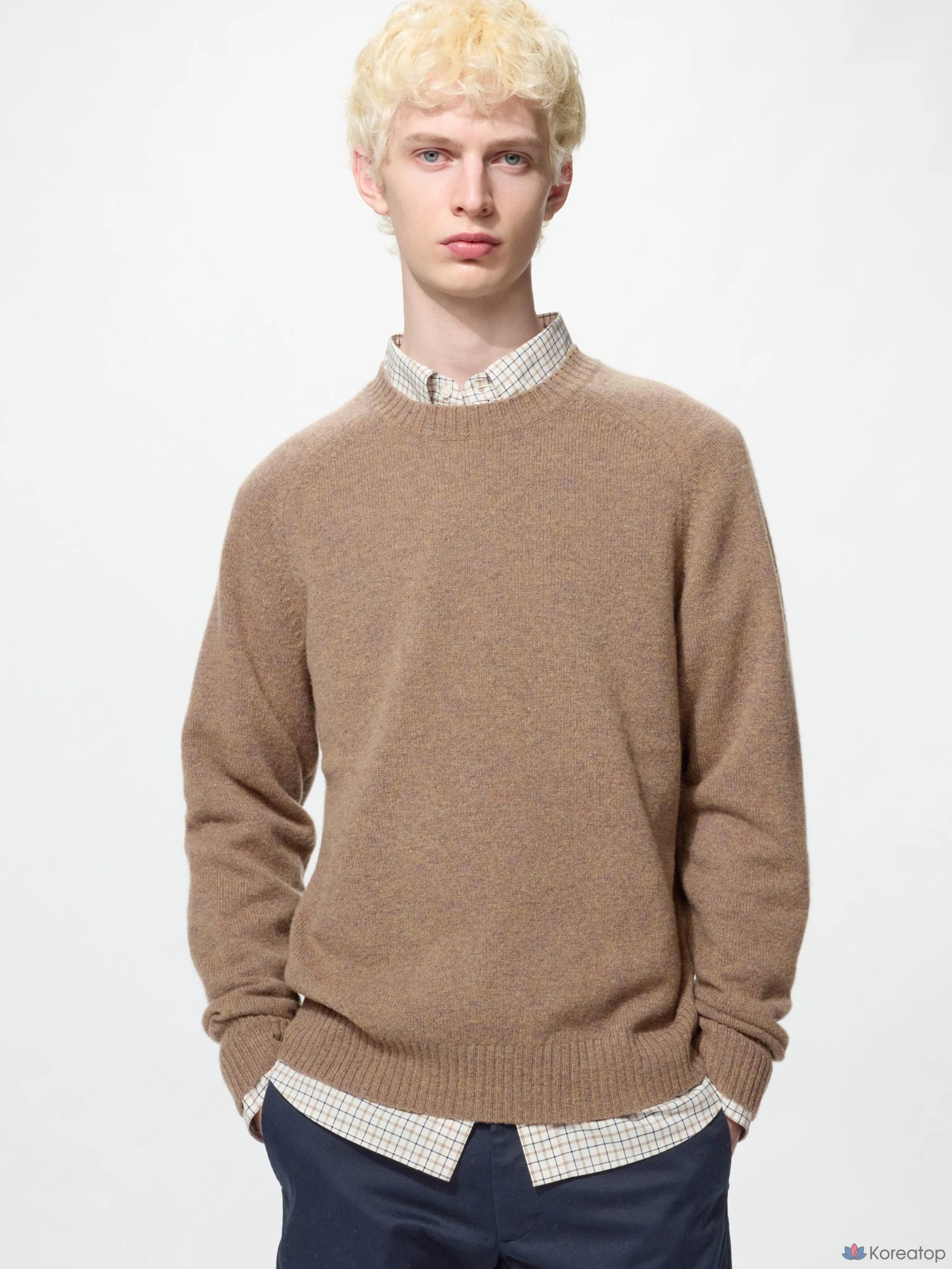 Свитер Uniqlo Lambswool Crew Neck Sweater