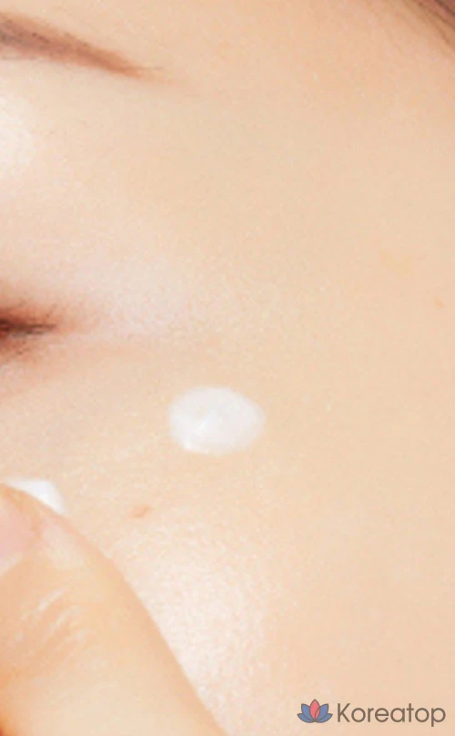 Крем Innisfree с гиалуроновой кислотой и экстрактом зеленого чая, 80 мл, 1 шт.