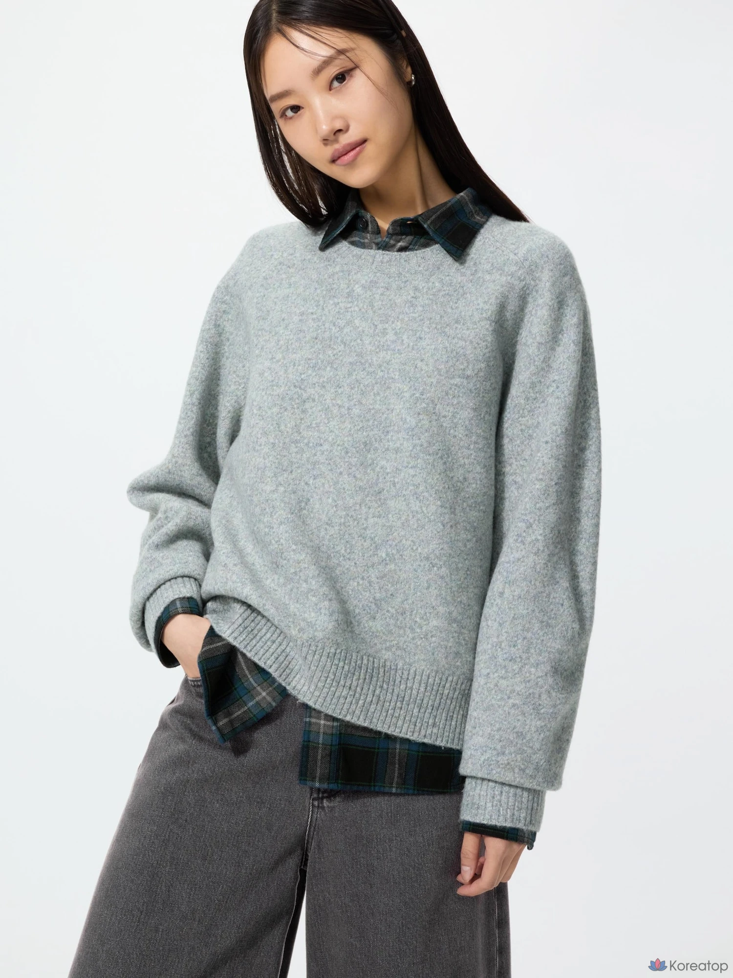 Свитер Uniqlo Souffle Yarn Crew Neck Sweater