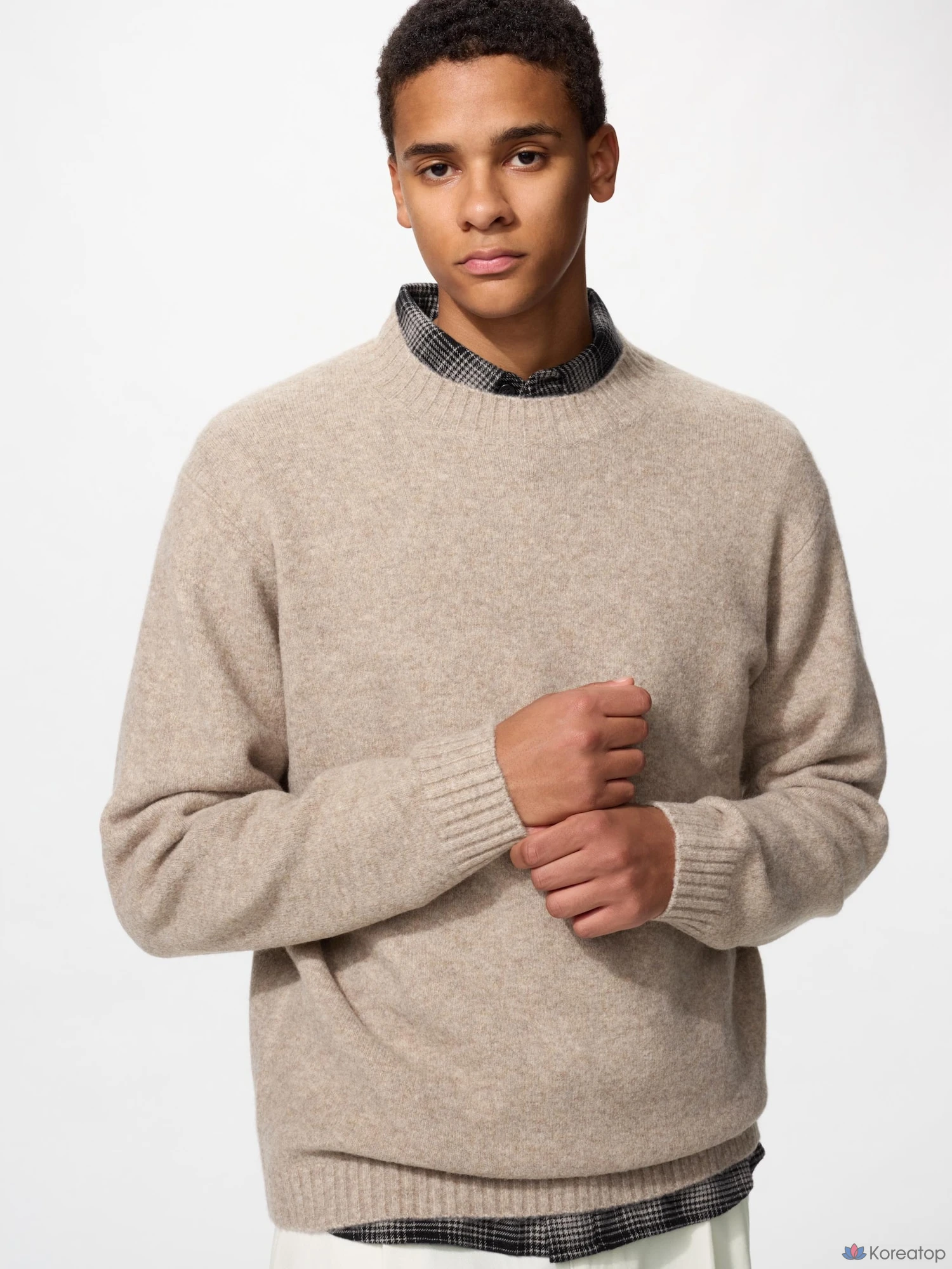 Свитер Uniqlo Souffle Yarn Crew Neck