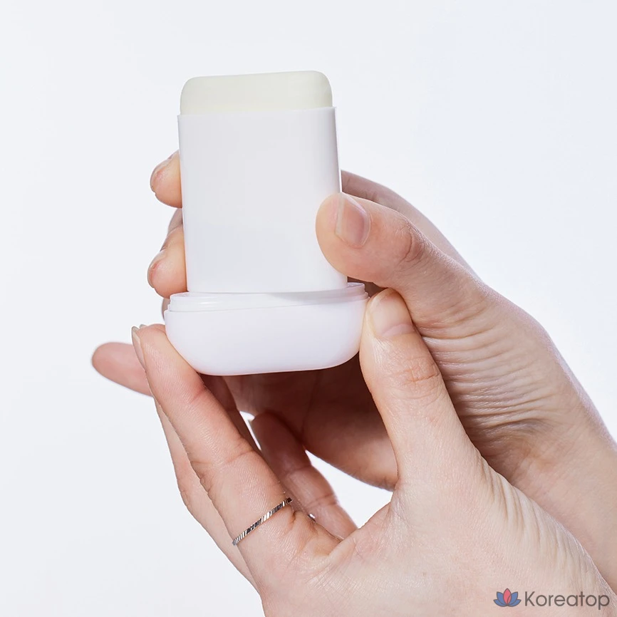 Солнцезащитный стик COSRX Airy Light Invisible Sun Stick SPF50+ PA++++, 19 г, 1 шт.