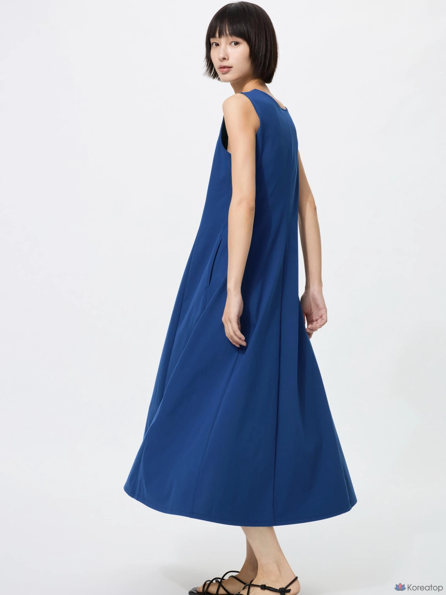 Платье Uniqlo Ultra Stretch AIRism Sleeveless