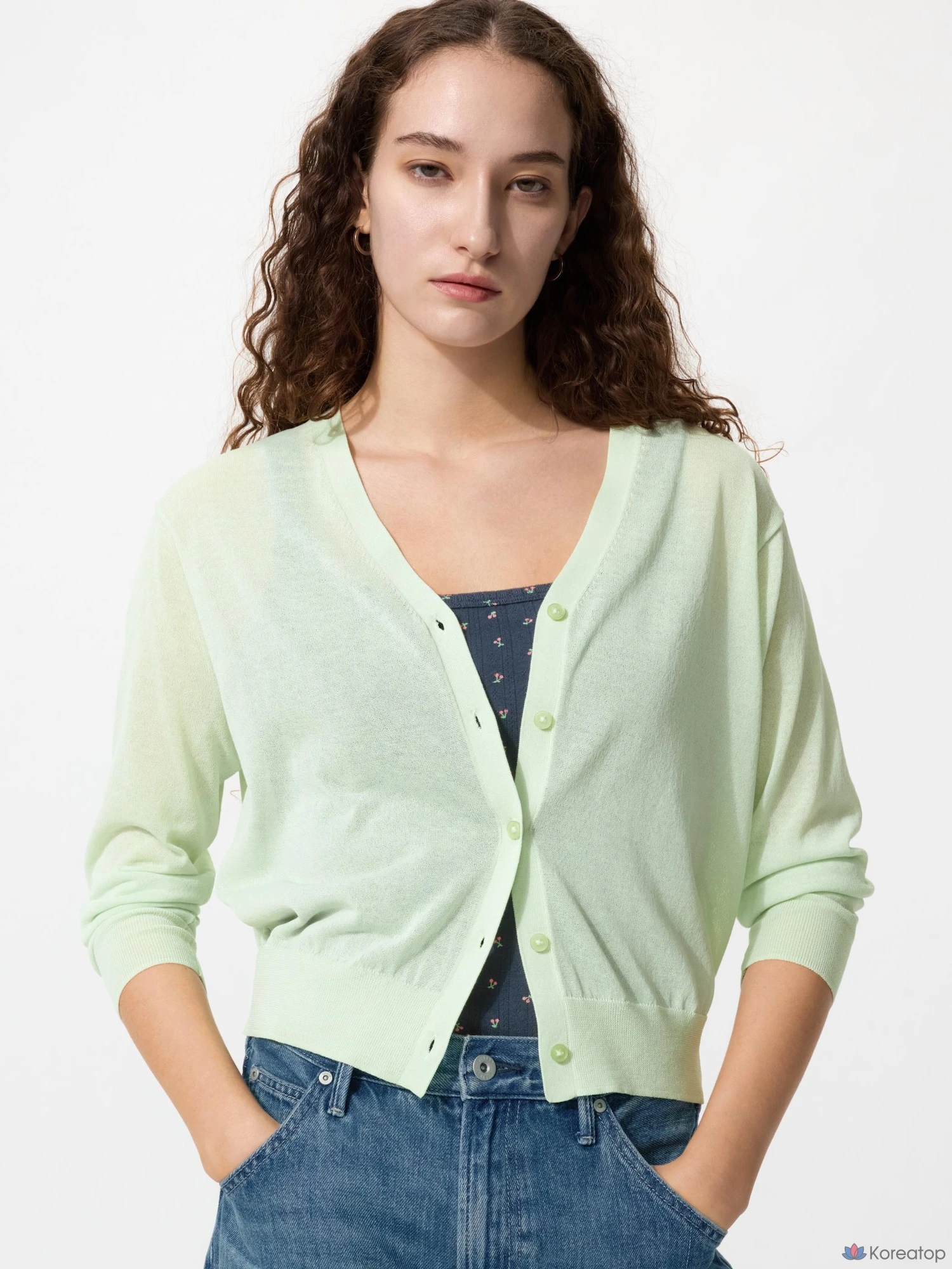 Кардиган Uniqlo Light V-Neck Cardigan