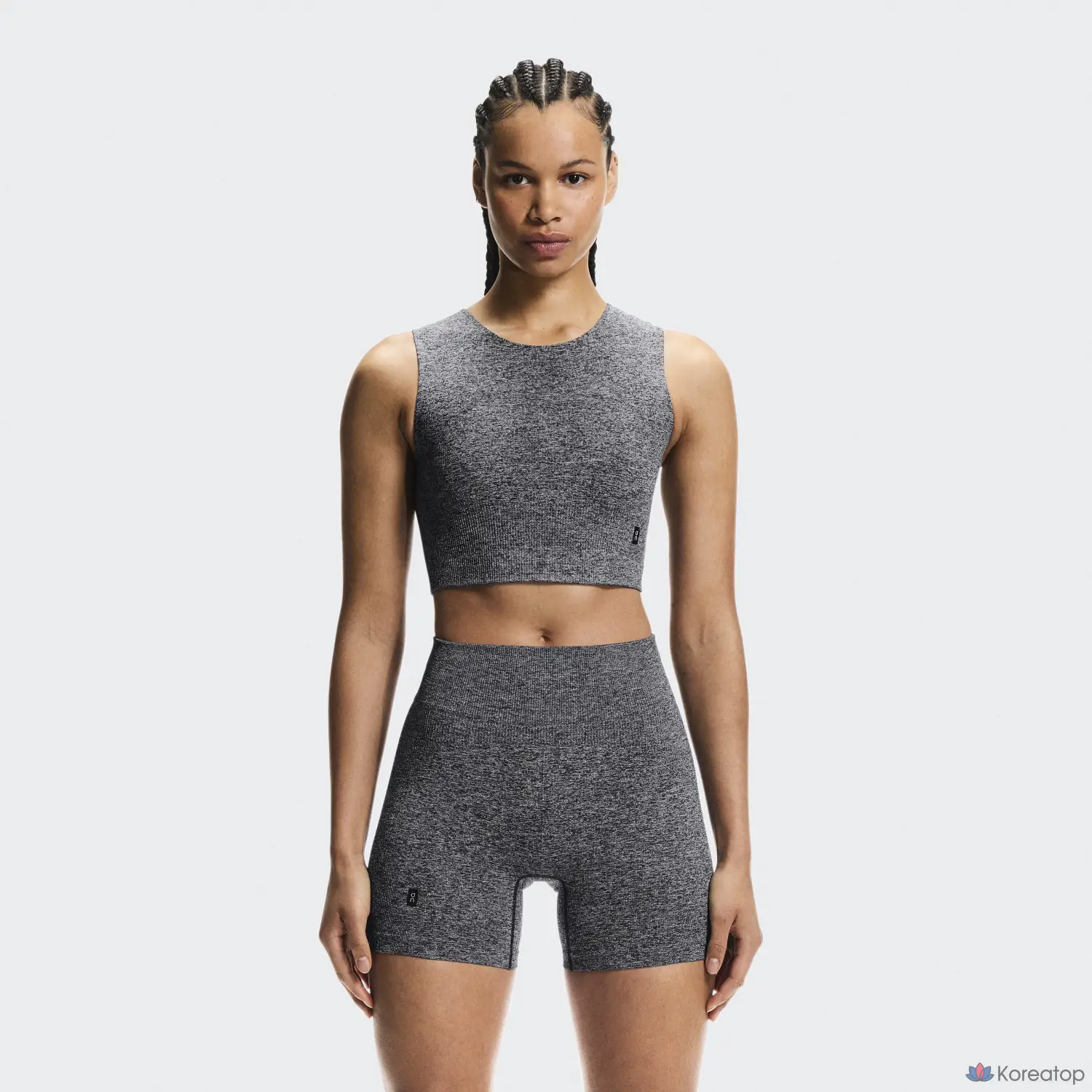 Укороченный трикотажный топ ON Studio Knit Crop