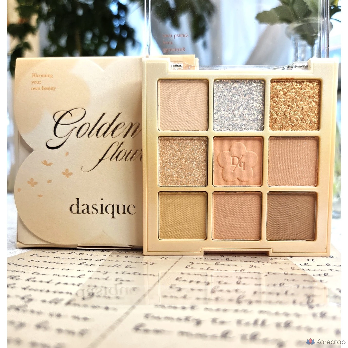 Палитра теней Dasique Shadow Palette 26 Golden Flower, 1 шт.