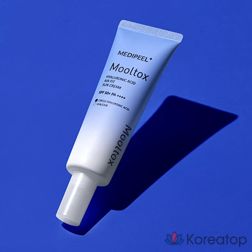 Увлажняющий солнцезащитный крем Medi-Peel с гиалуроновой кислотой и водоотталкивающими свойствами SPF50+ PA++++, 1 шт., 50 г