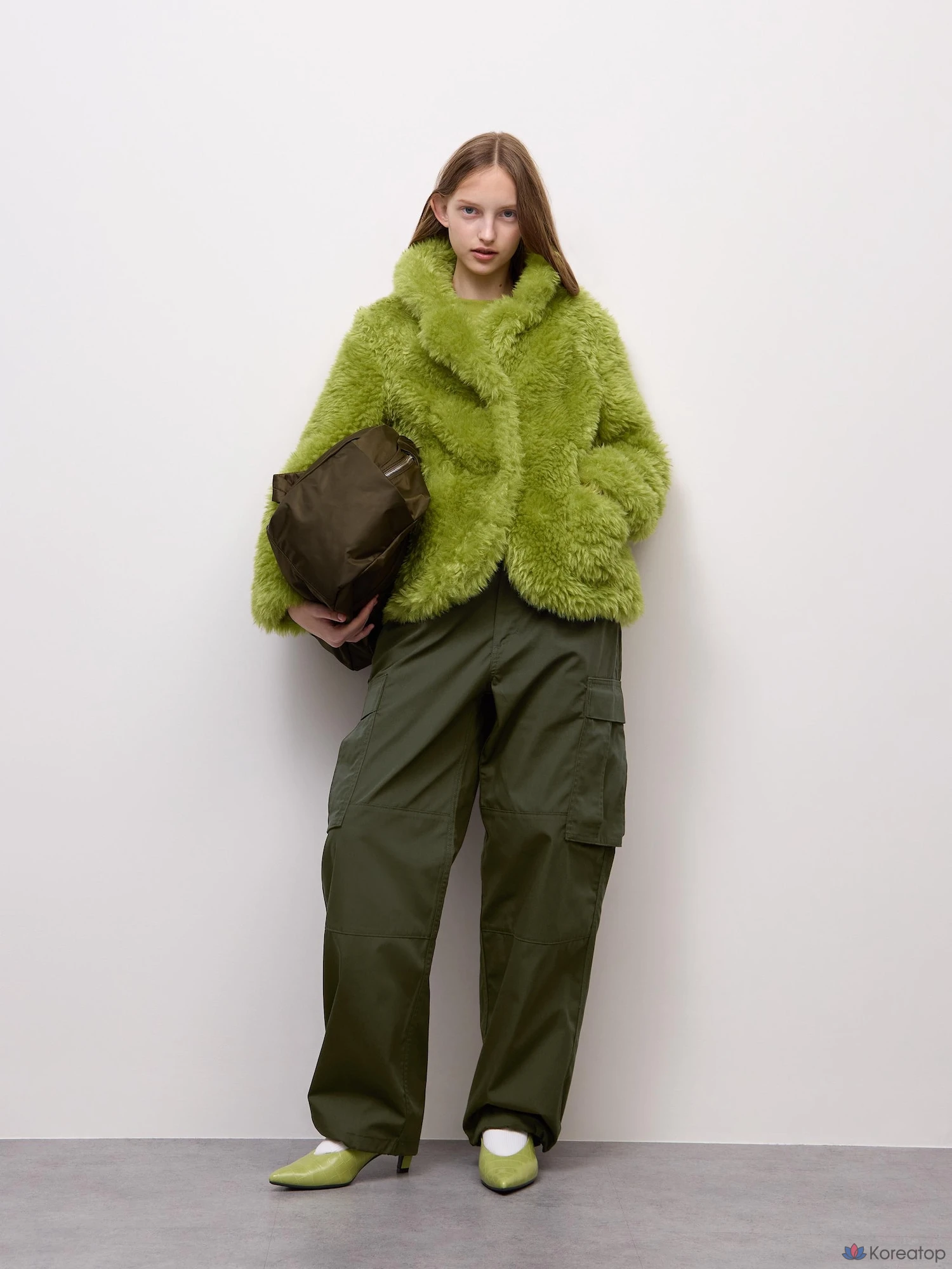 Брюки карго Uniqlo Wide Cargo Pants