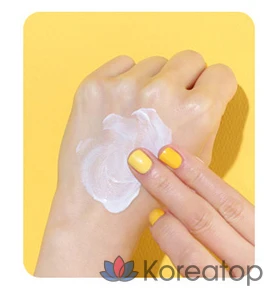 Солнцезащитный крем Dr. Ato Moisture Daily Sun Protector SPF50+ PA++++, 1 шт., 50 мл