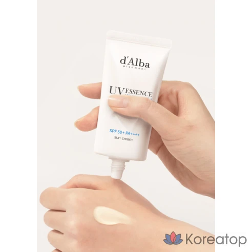 Ультралёгкий солнцезащитный крем для лица D&#039;alba Waterfull Essence Sun Cream SPF50+ PA++++, 50 мл