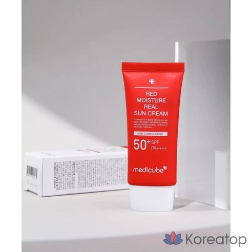Солнцезащитный крем Medicube Red Moisture Real 50 мл (SPF50+ PA++++)