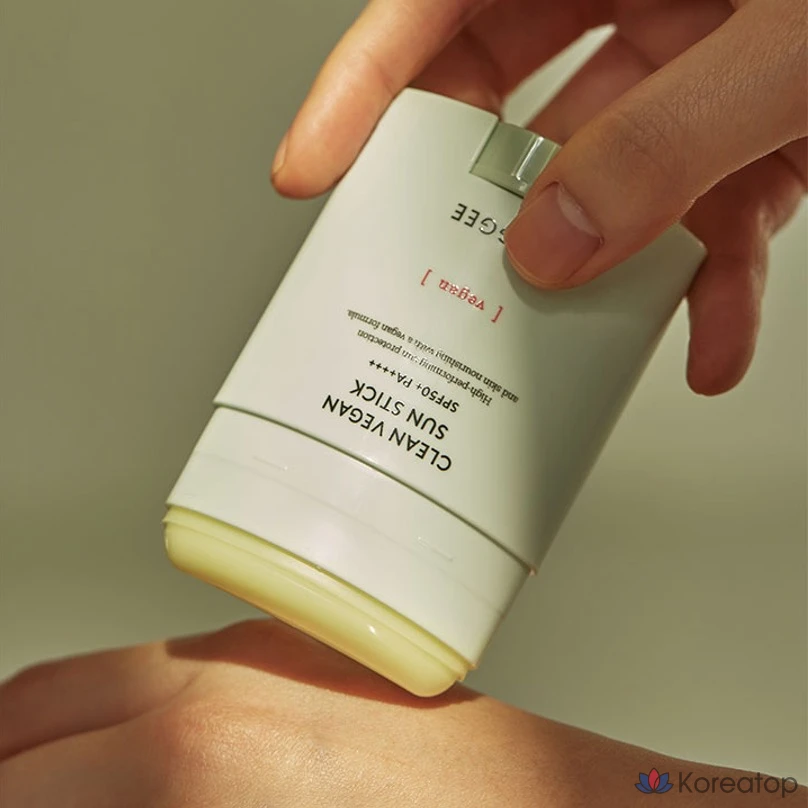 Солнцезащитный стик HYGGEE Clean Vegan Sun Stick SPF50+ PA++++, 20 г, 1 шт.