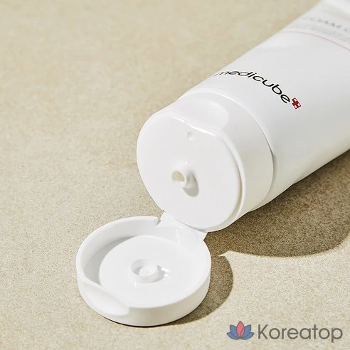 Medicube Красная очищающая пенка, 120 мл, 1 шт.