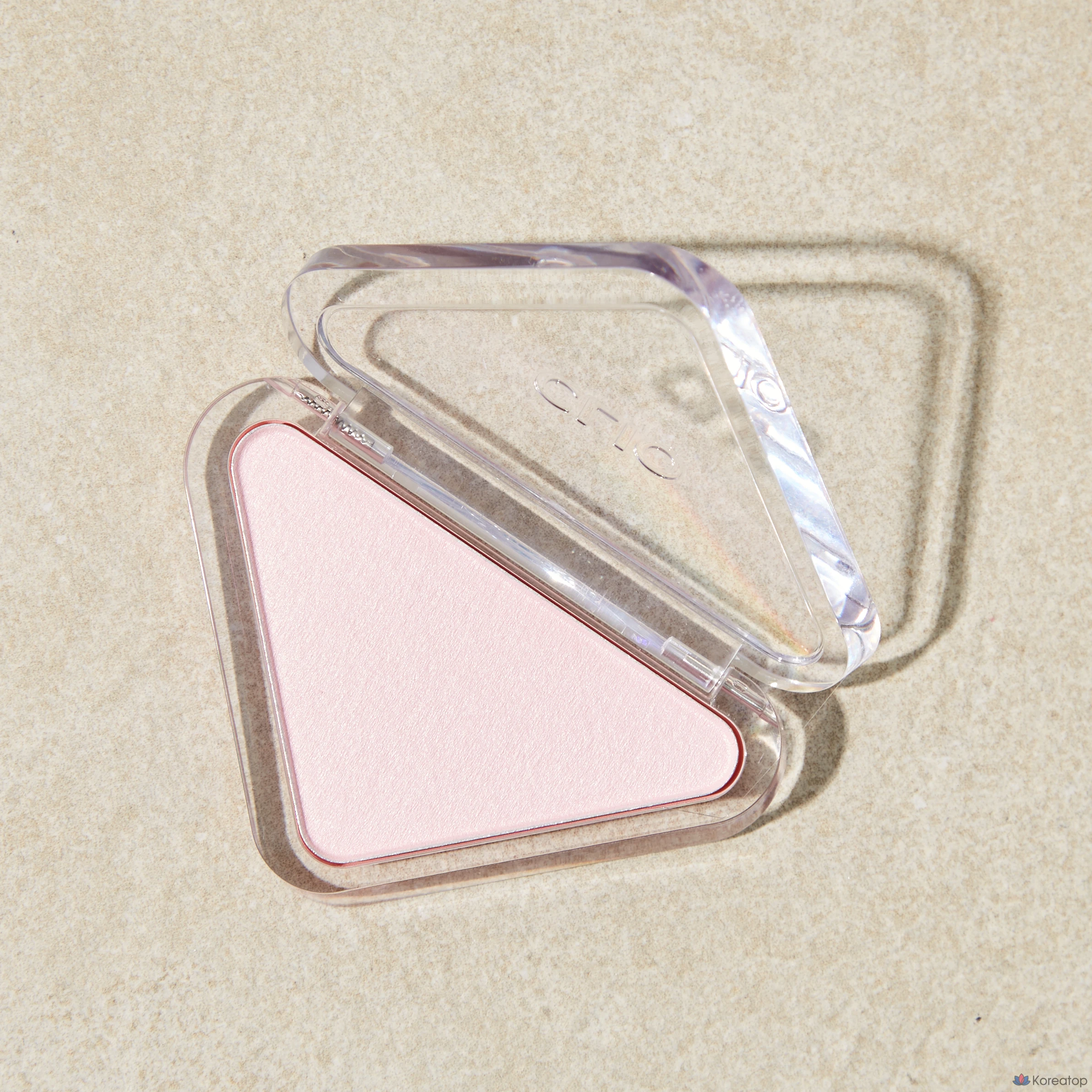 Румяна Clio Essential Blush Tap, оттенок M102 Chiffon Pink, 3 г, 1 шт.