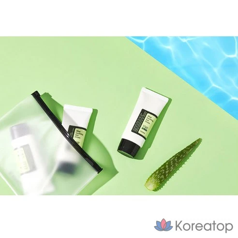 Успокаивающий солнцезащитный крем с алоэ SPF50+ PA+++ COSRX