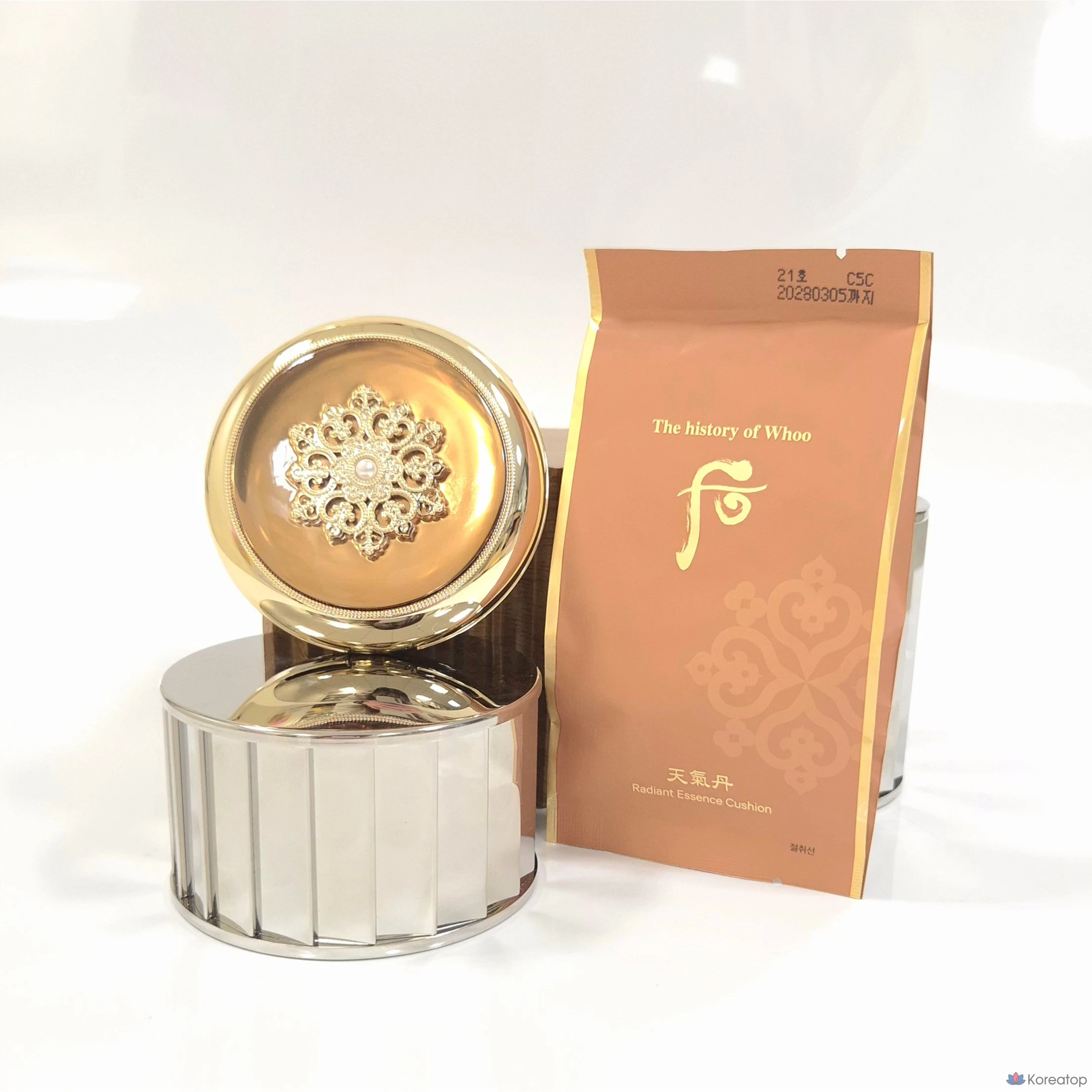 Тональный крем Cheonkidan Hwahyun Essence Cushion Foundation (основной продукт 15 г + сменный блок 15 г, 1 шт., № 21)