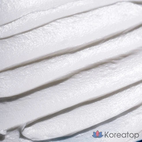 Очищающая пенка Isntree с гиалуроновой кислотой и мягкой кислотой