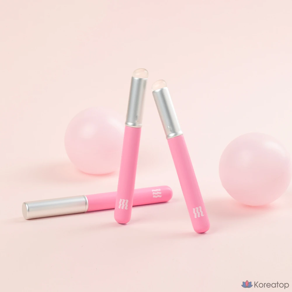 Силиконовая кисть MERZY Blurry, 1 шт., разные цвета.