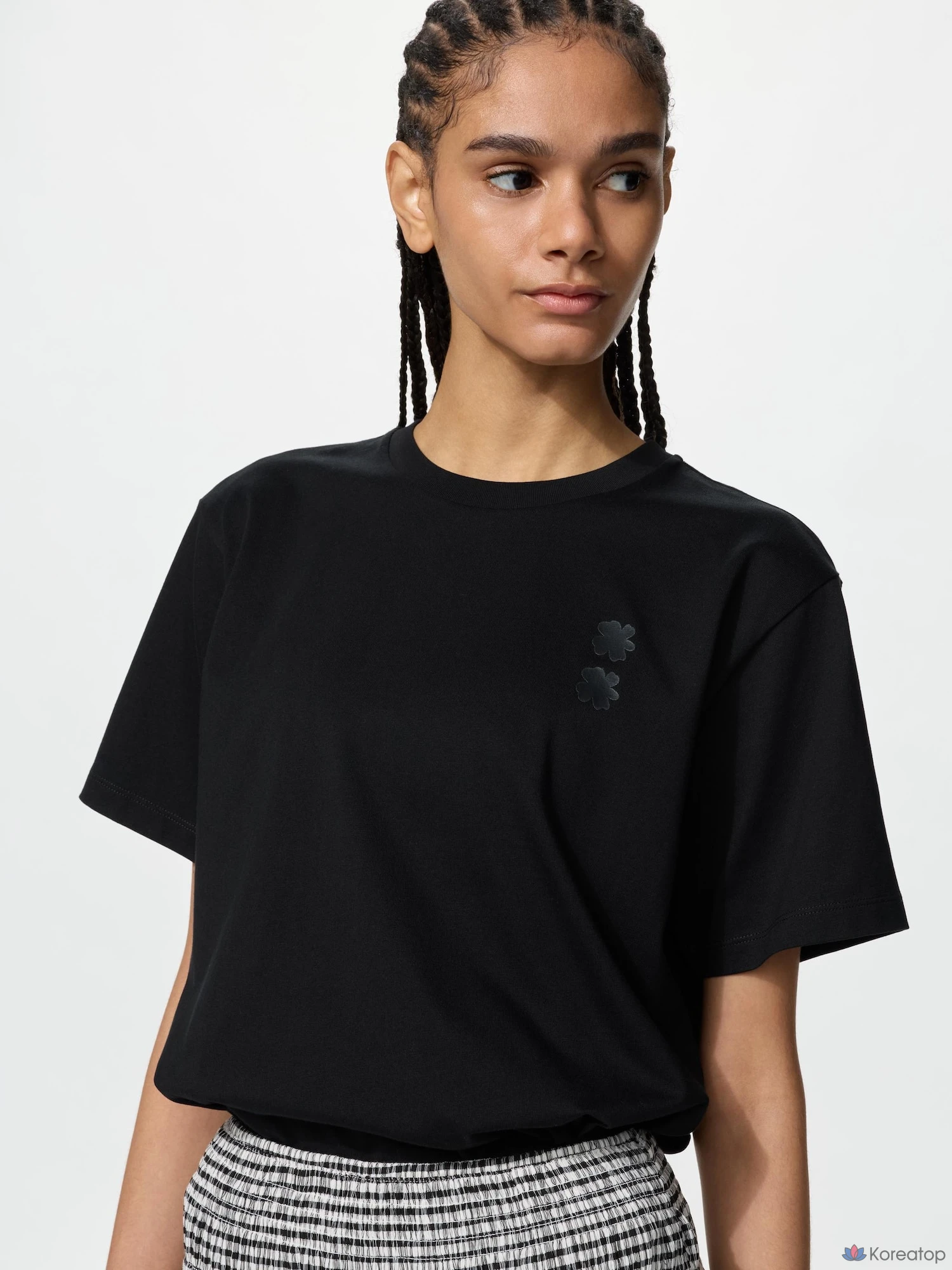 Футболка Uniqlo Graphic T A