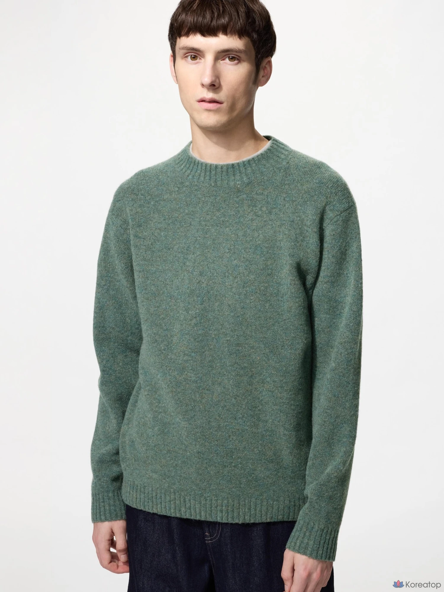 Свитер Uniqlo Souffle Yarn Crew Neck
