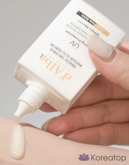 Солнцезащитная сыворотка D'alba White Truffle Repair Sun Serum SPF50+ PA++++, 35 мл, 1 шт.