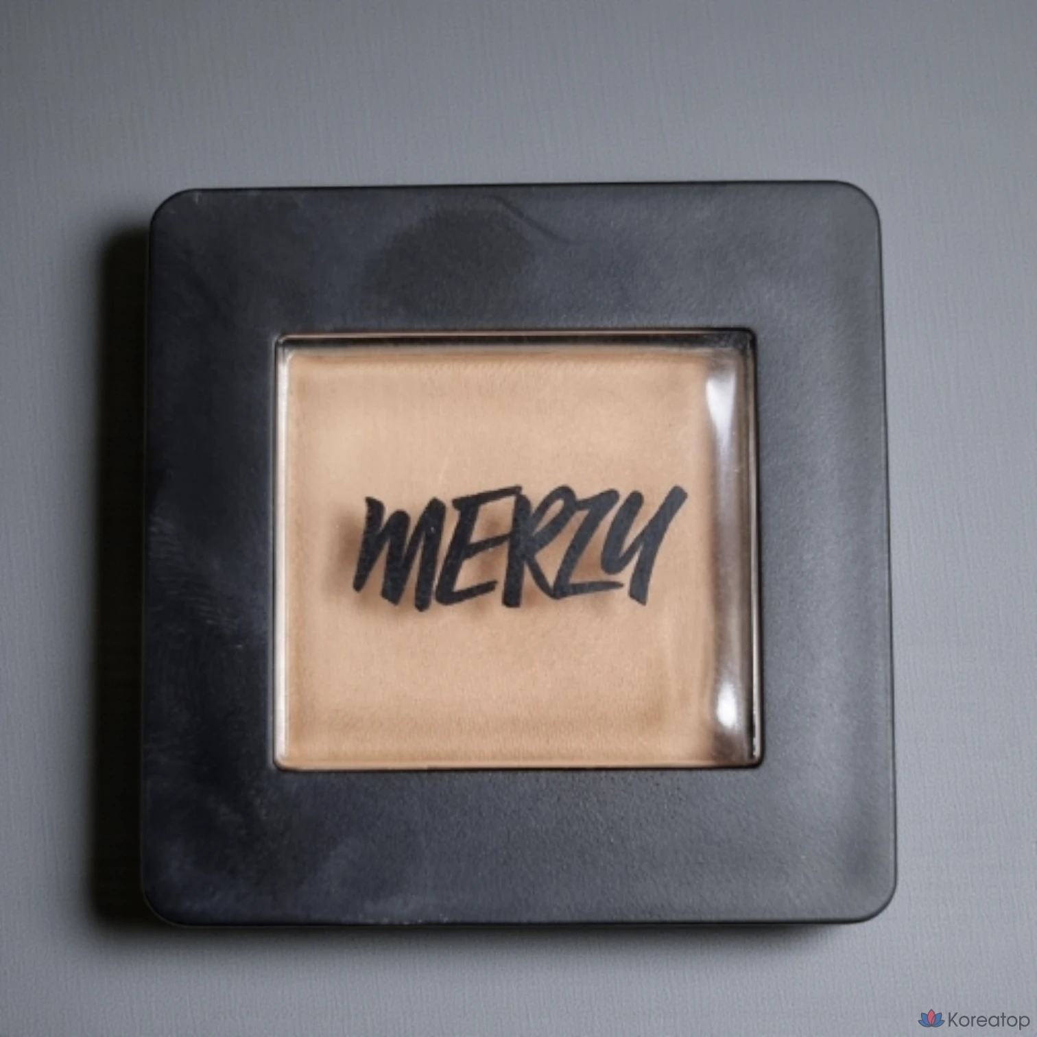 Тени для век MERZY Merge the First, 1,9 г, 5 цветов, Мощная стойкость, Не образует комочков и не присыпается, Матовый оттенок/Матовая основа, Мягкая текстура, E6. Лилия Ваниль, 1 шт.