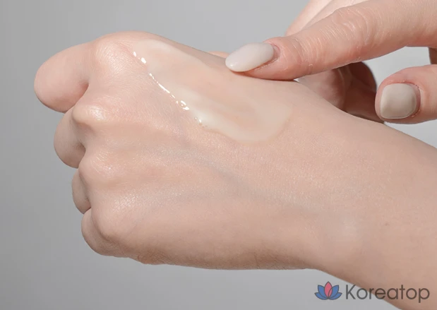 Солнцезащитная сыворотка D'alba White Truffle Repair Sun Serum SPF50+ PA++++, 35 мл, 1 шт.