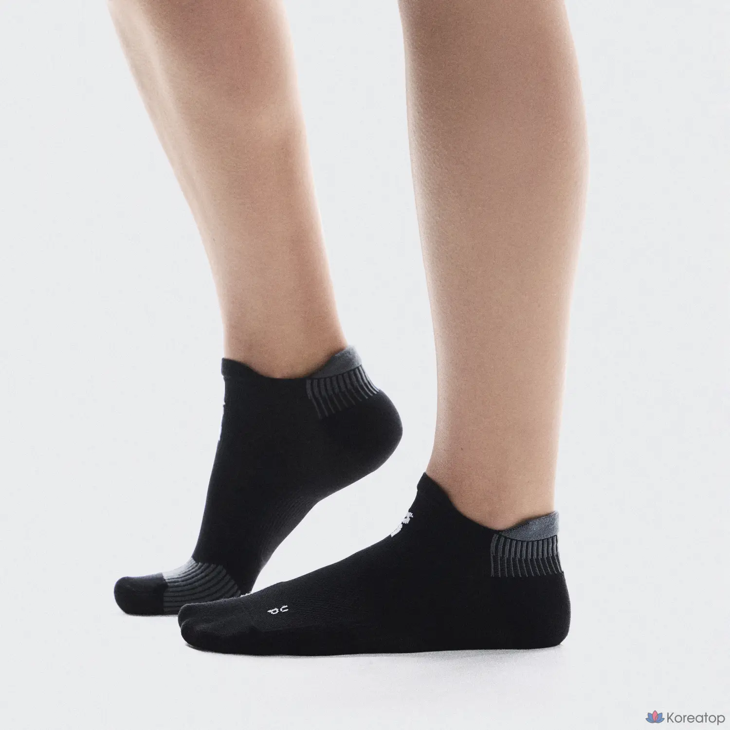 Носки ON Performance Run Sock Low