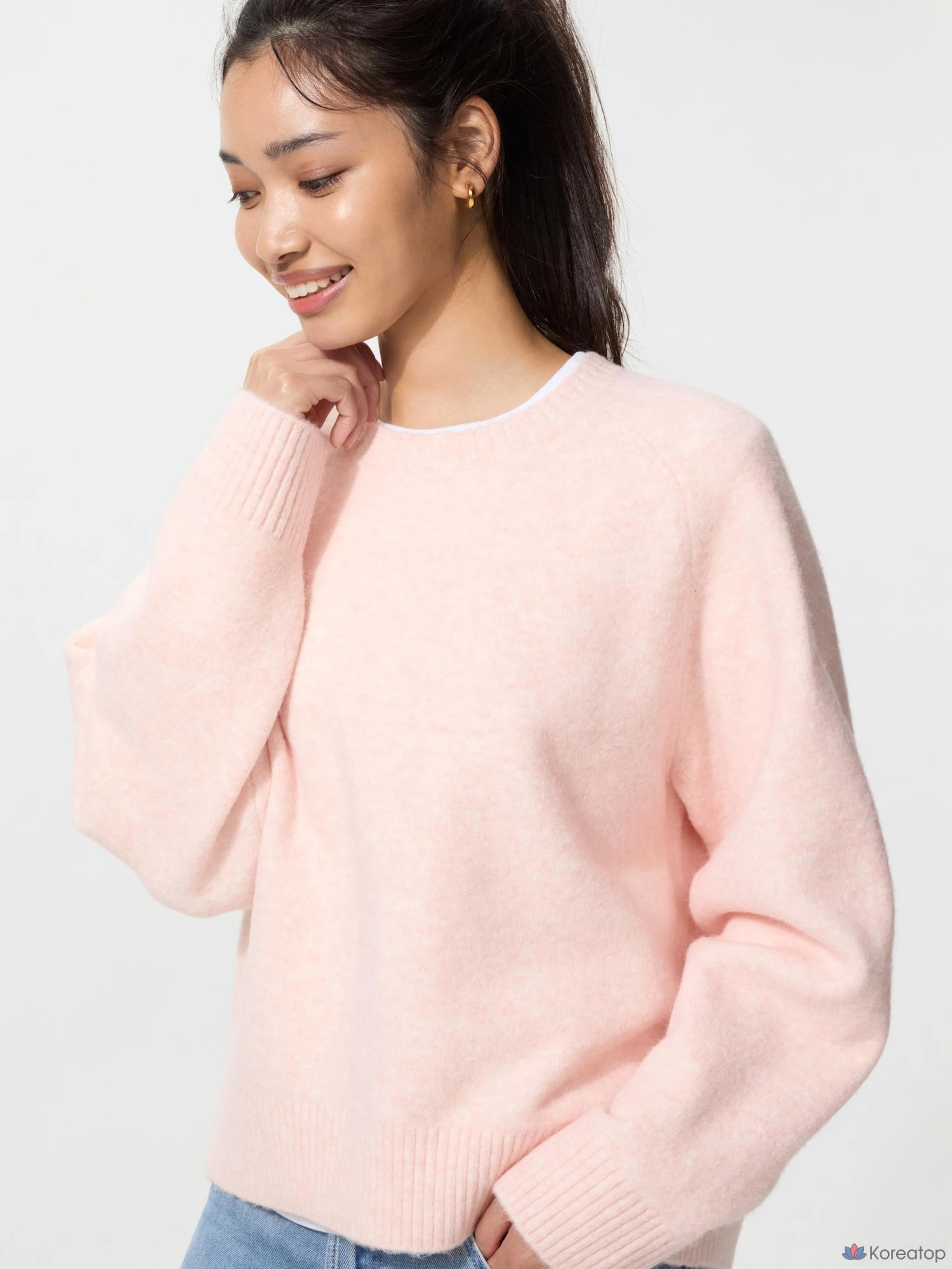 Свитер Uniqlo Souffle Yarn Crew Neck Sweater
