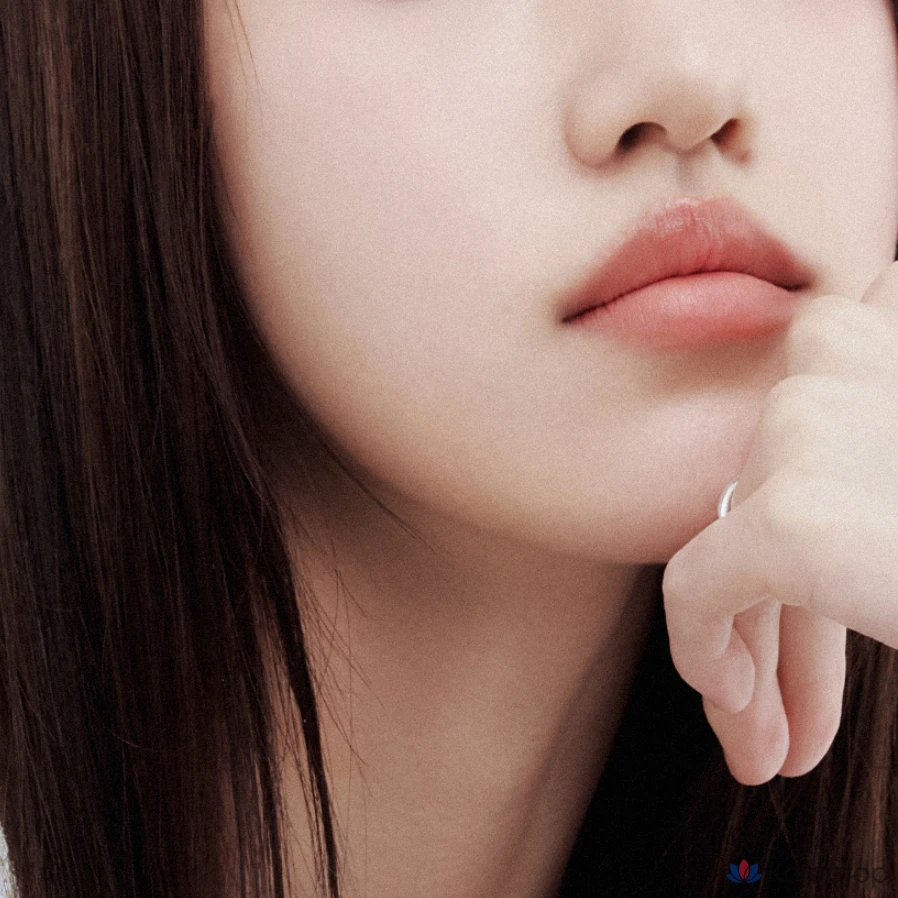 Пудра для фиксации макияжа Too Cool For School от Rodin Finish Setting Pact Powder, 1 шт.