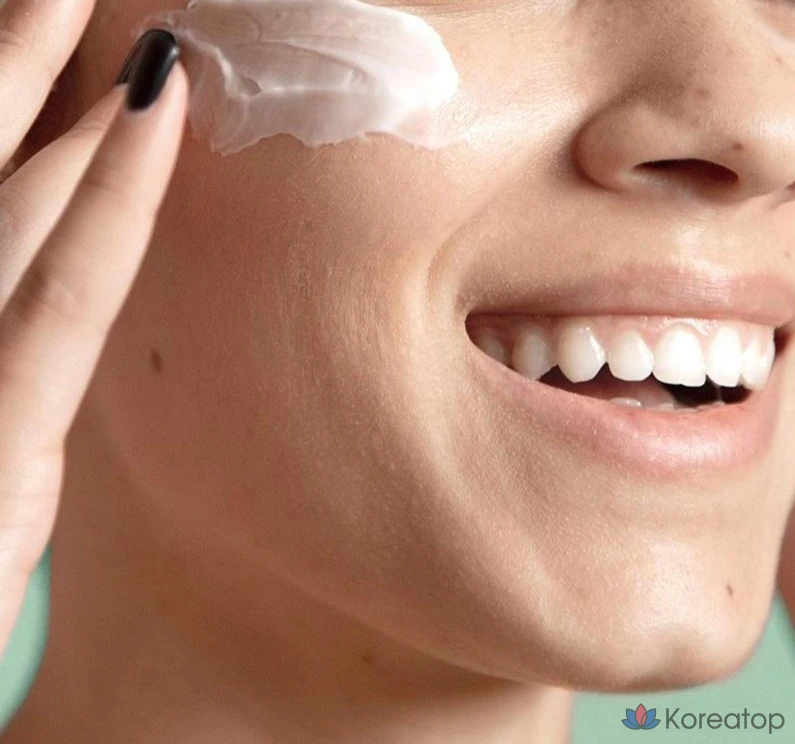 Солнцезащитный крем Derma Factory Vegan Certified Inorganic Sunscreen Mild Cypress Water SPF50+ PA++++, 50 г, 1 шт., фото 3